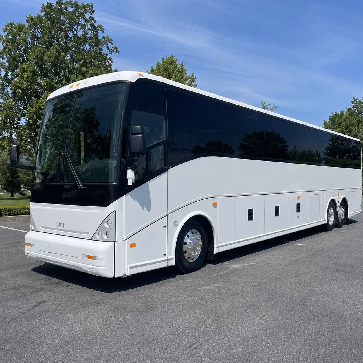 choosing the right bus size for your corona airport transfer