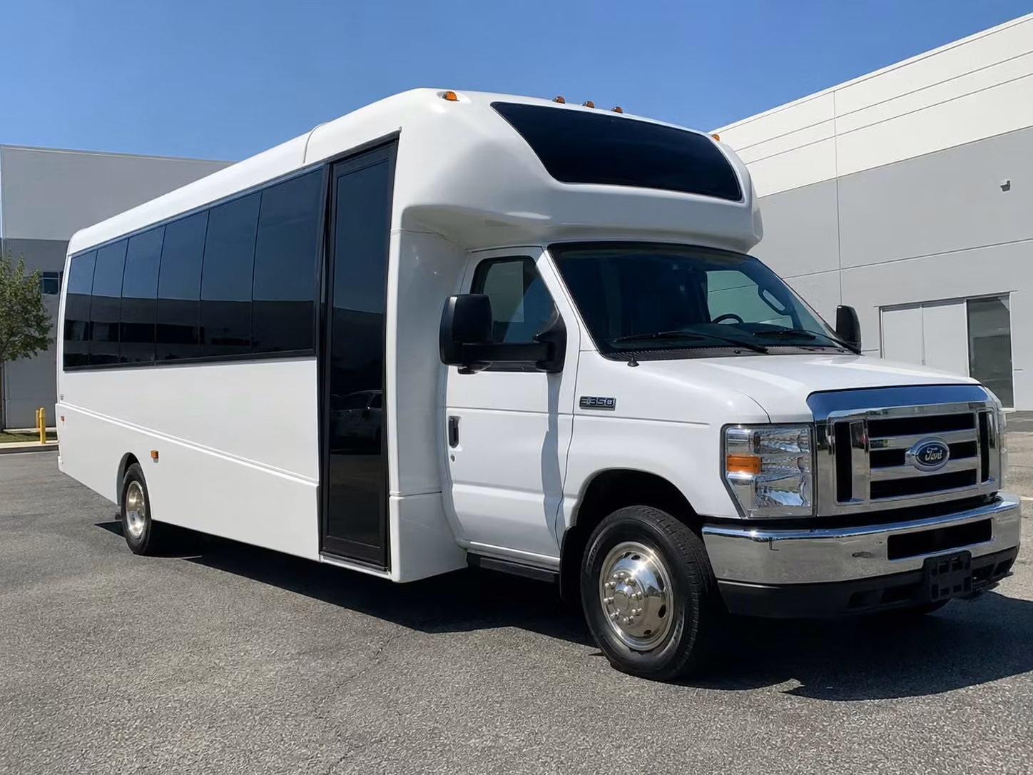 corona 18 passenger minibus rental